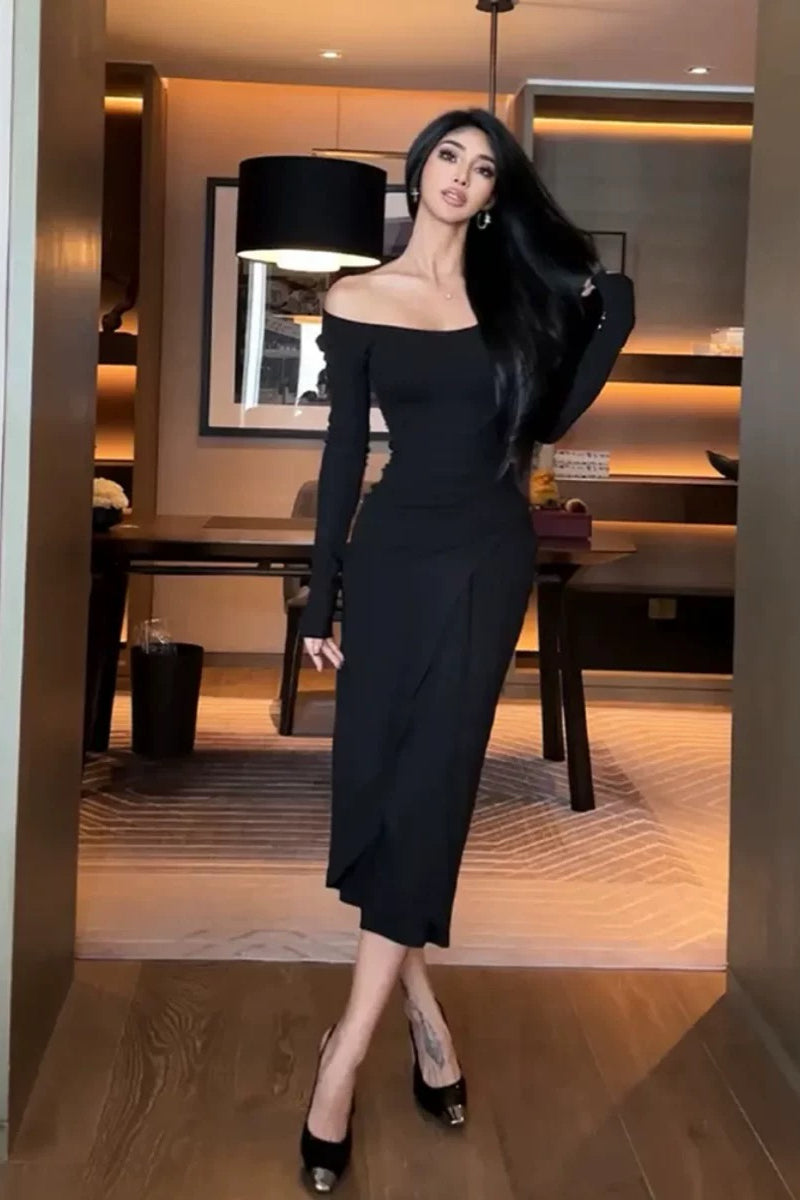 Ring-Closure Backless Dress
