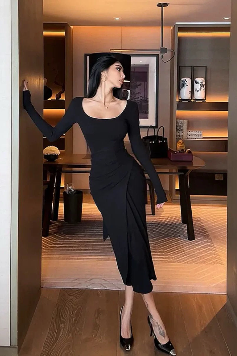 Ring-Closure Backless Dress