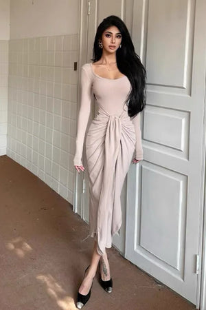 Ring-Closure Backless Dress